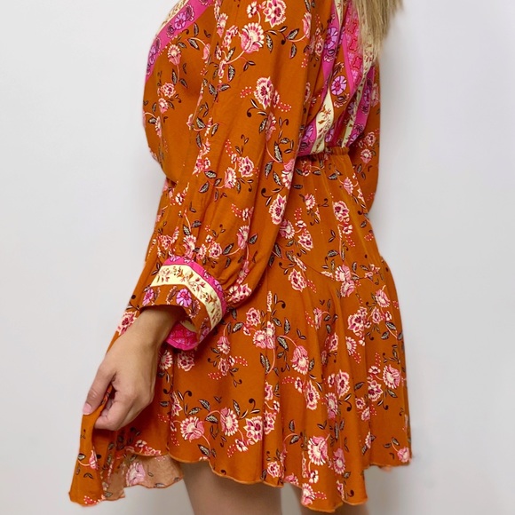 🌷AAKAA Mini Dress. - Picture 4 of 8